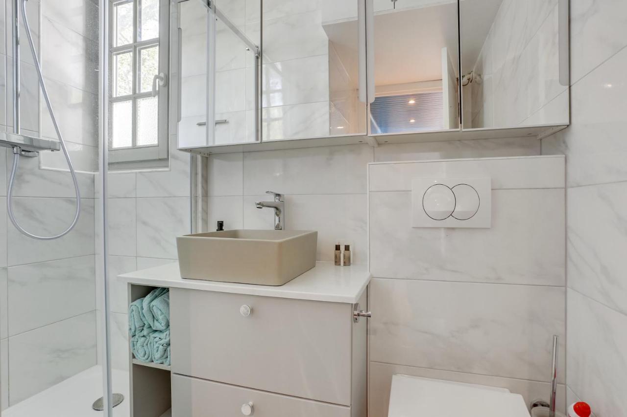 Ferienwohnung Aux Loges De L'Orangerie Versailles Exterior foto